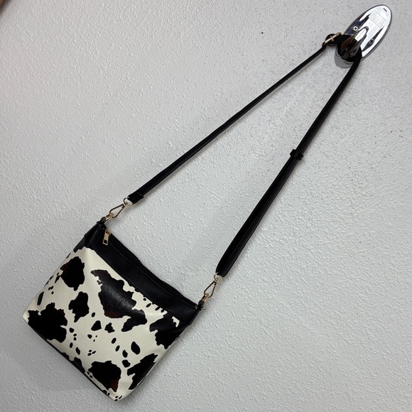 NEW! Elegant Cow Print Crossbody Bag - Picture 2 of 13